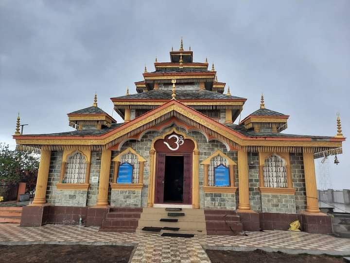 Surkanda Devi Temple (enroute)