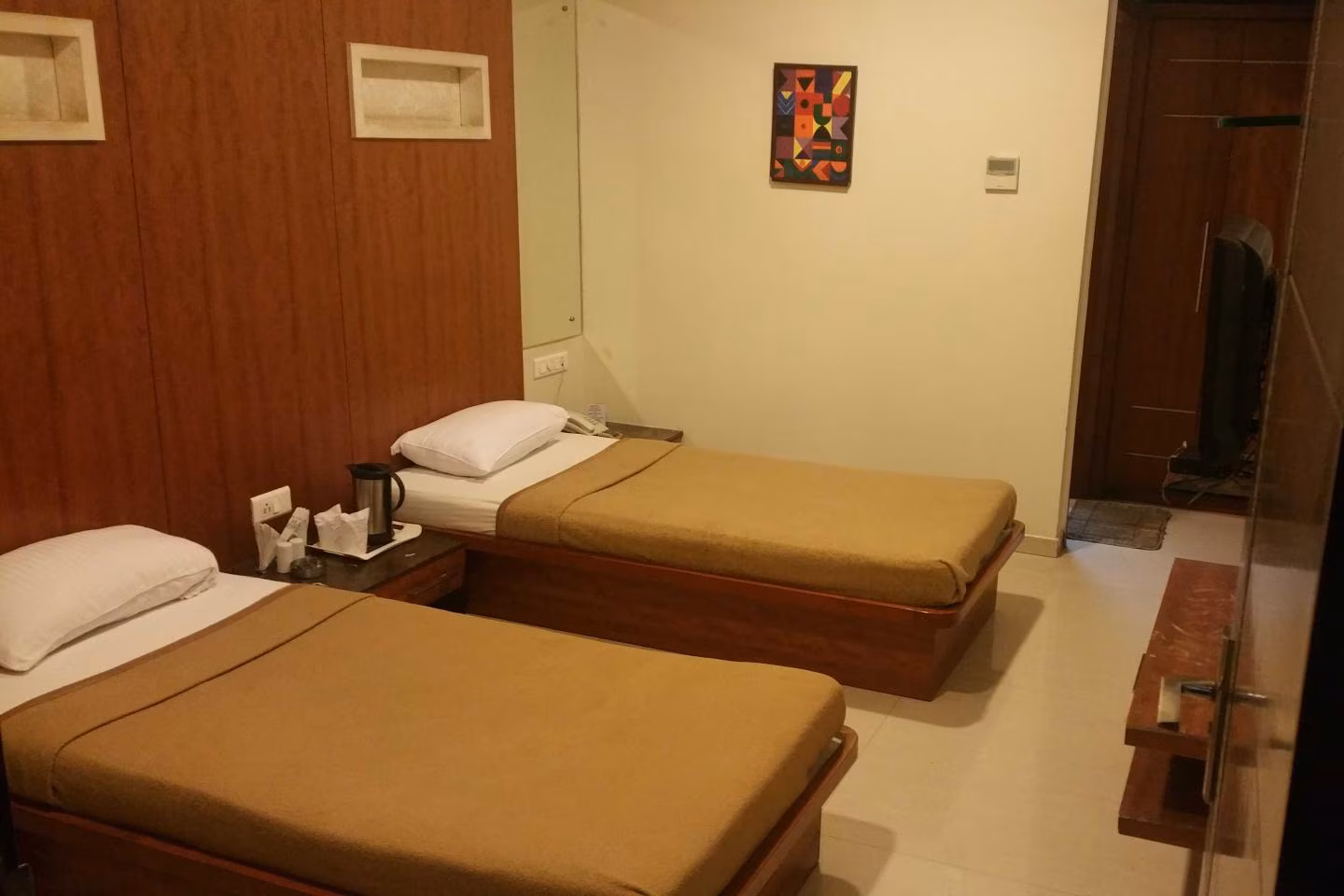 Hotel Apna Avenue