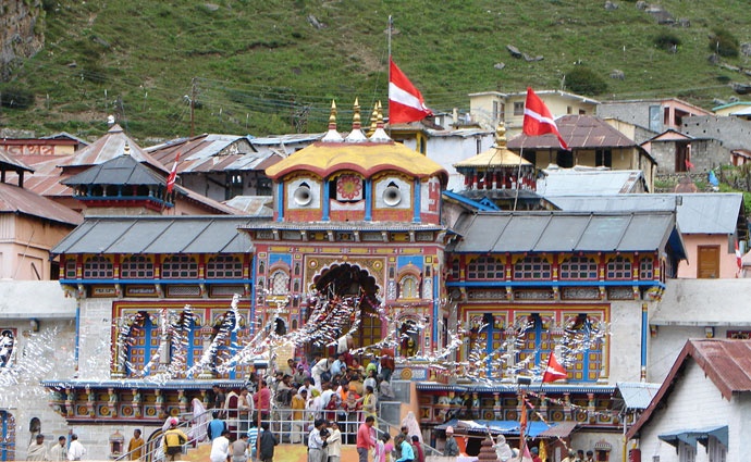 Badrinath Darshan & holy dip in Tapt Kund