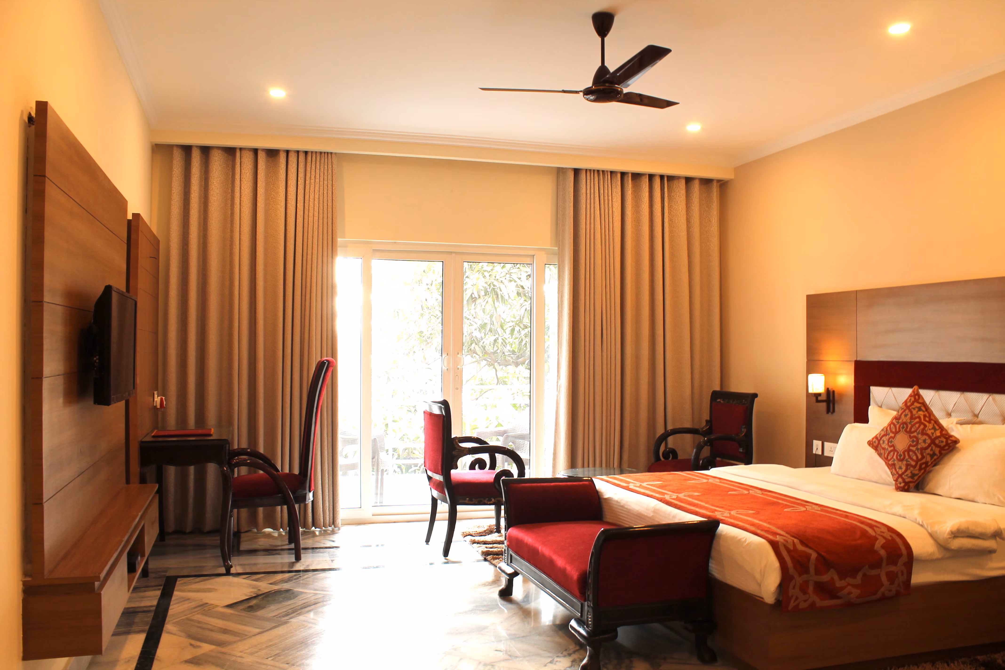 Hotel Surya Kaiser Palace