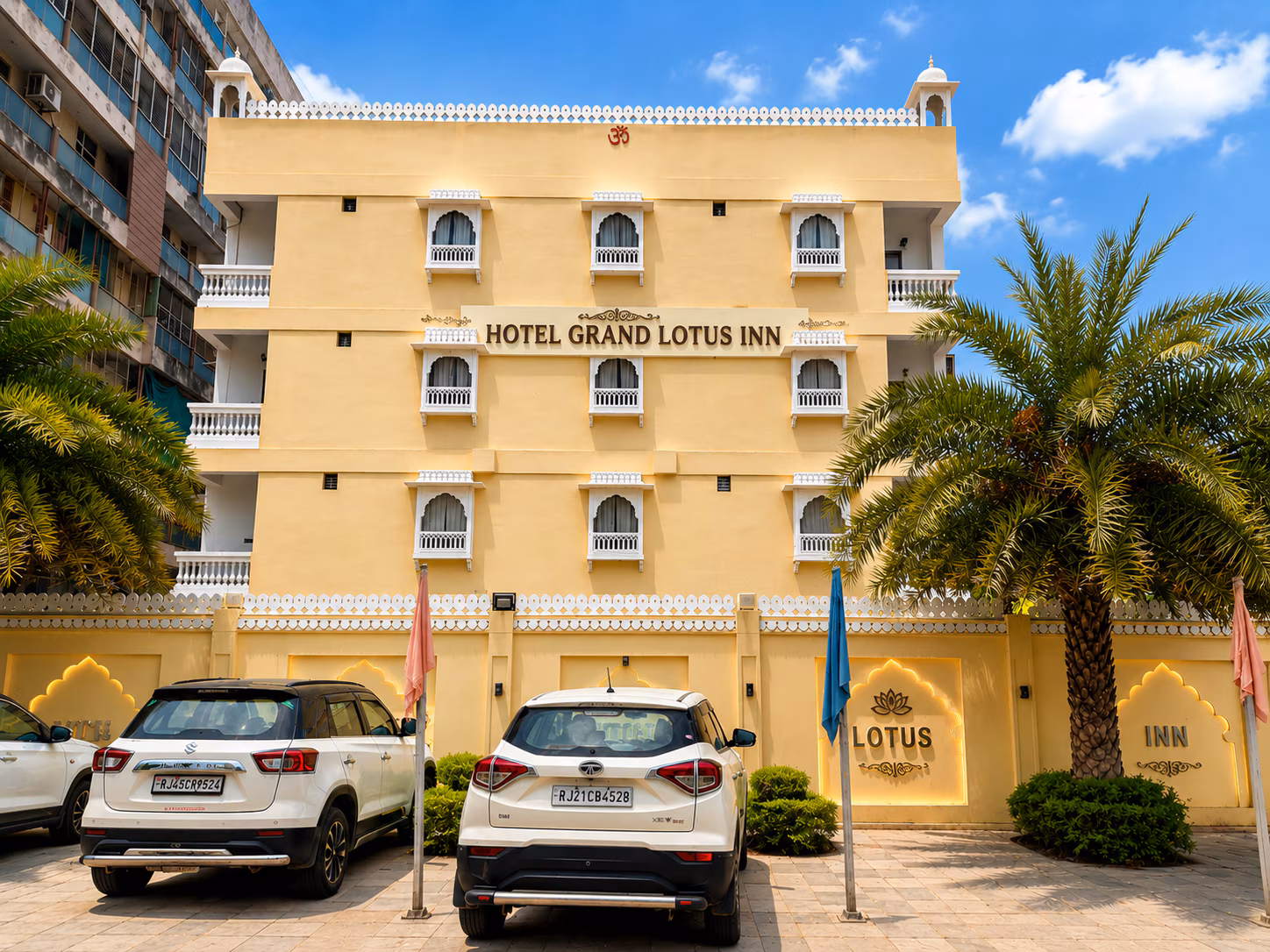 hotel grand lotus