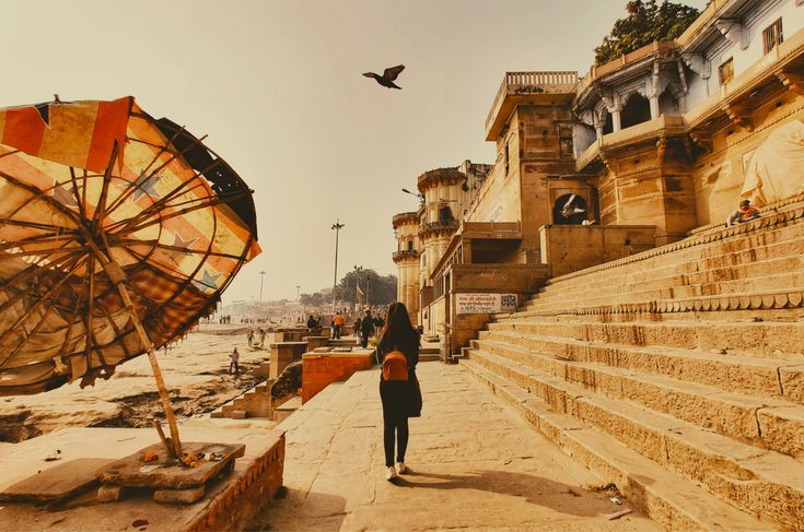 Walk along Varanasi ghats